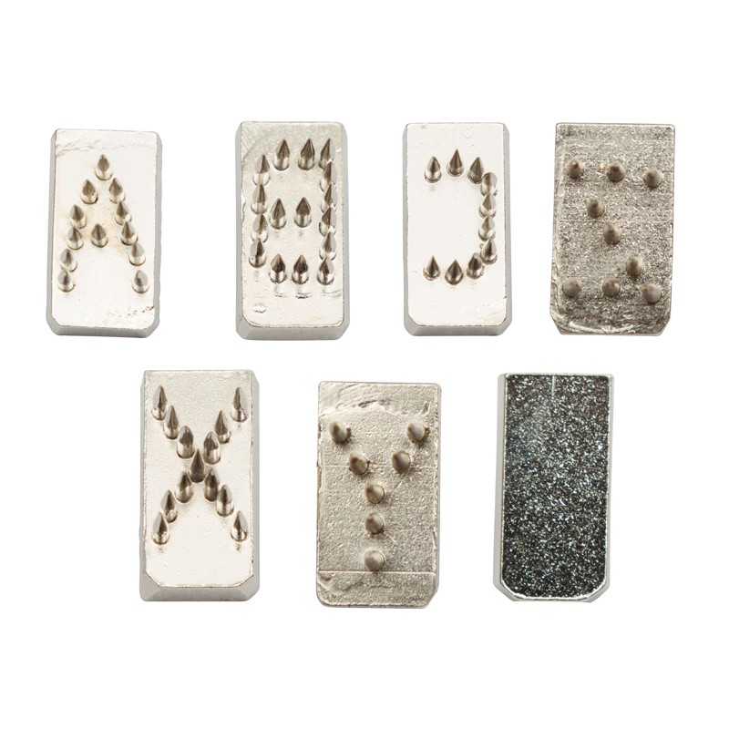 26 lettere per pinza tatuaggi - 10mm 26 lettere per pinza tatuaggi - 10mm